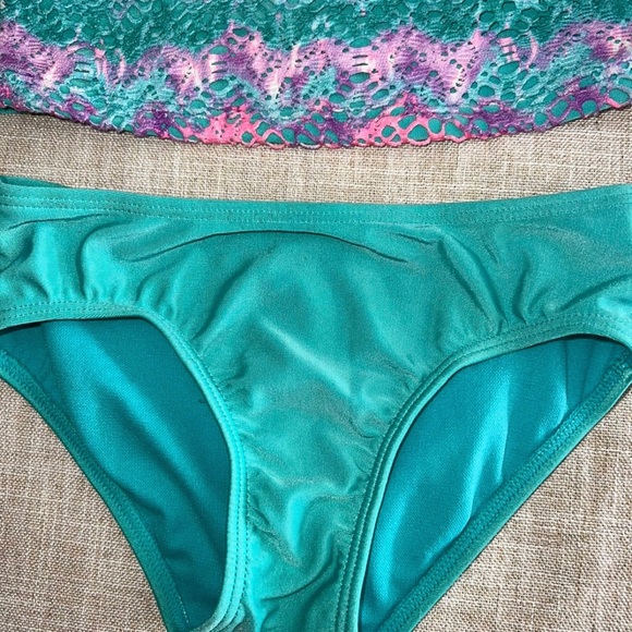Girls 2 piece Swimsuit - Picture 5 of 7